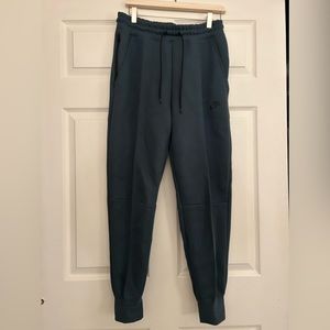 NWOT Nike green joggers